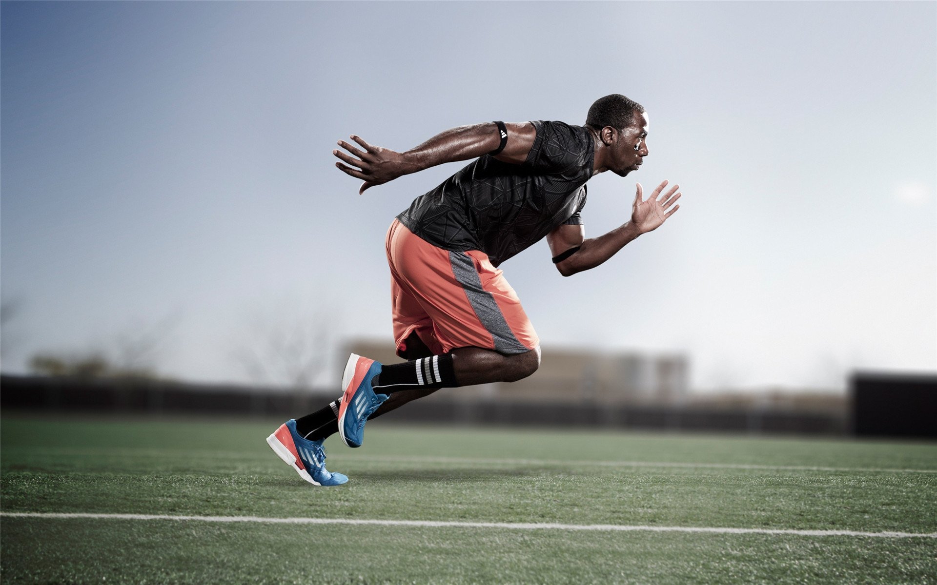 AC米兰巅峰对决贝蒂斯，托尼成为关键先生